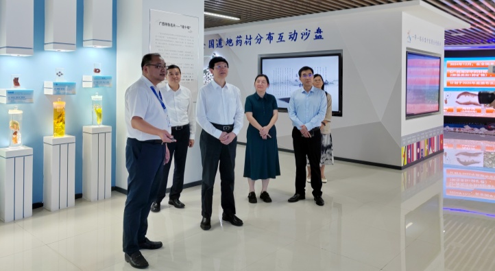 1758101646483032280.jpg 配圖_副本.jpg